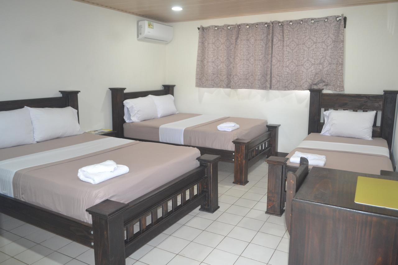 Hotel Don Fito Golfito Exterior photo