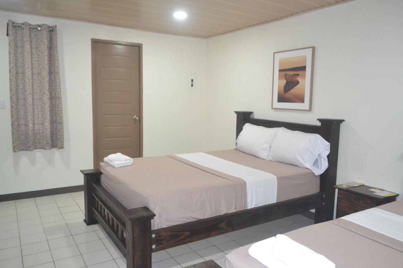 Hotel Don Fito Golfito Exterior photo