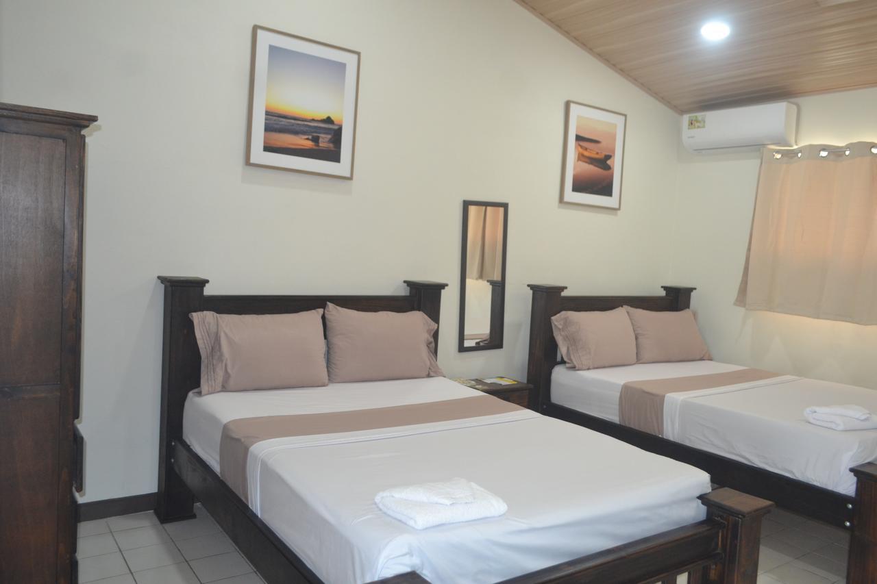 Hotel Don Fito Golfito Exterior photo